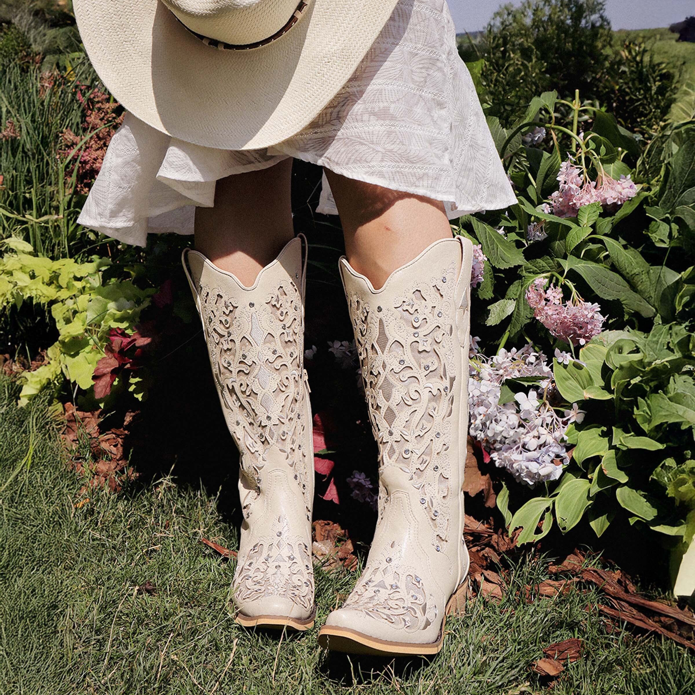 The Ballou - White Embroidered Cowgirl Boots with Rhinestone and Cutouts